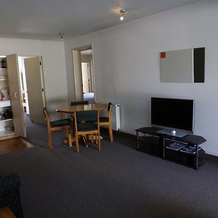 Karaka Tree Motel Taupo Ngoại thất bức ảnh