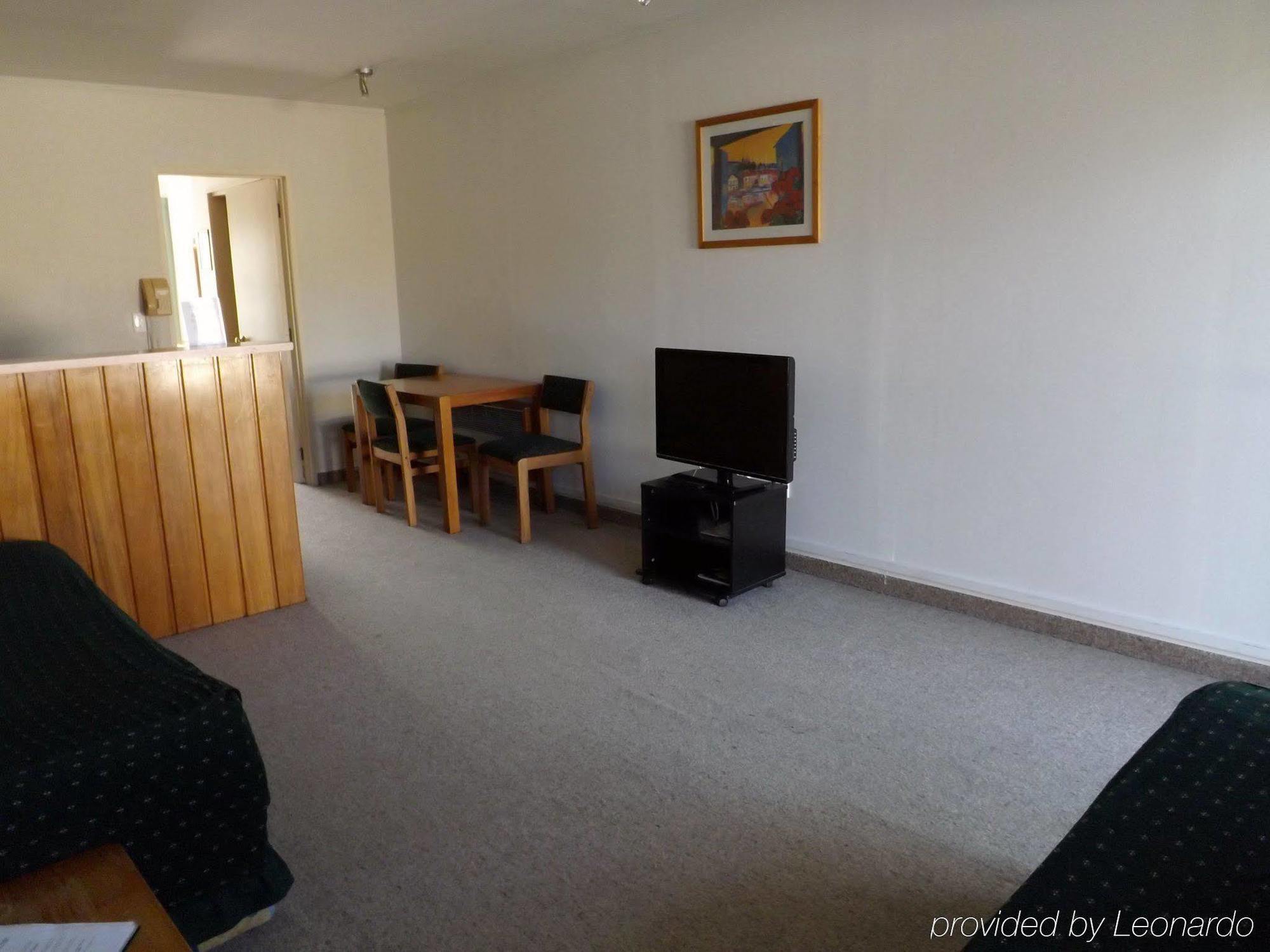 Karaka Tree Motel Taupo Ngoại thất bức ảnh
